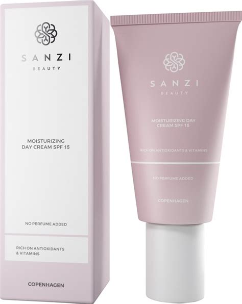 Sanzi Beauty Moisturizing Day Cream SPF15 .